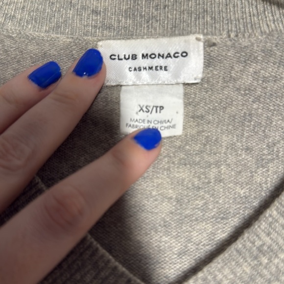 Club Monaco Oatmeal Beige Cashmere V Neck Tight Knitted Sweater Size XS - Picture 2 of 3